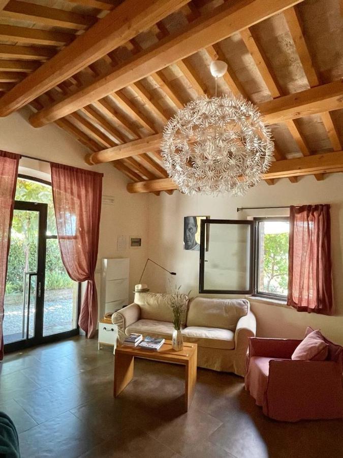 Solea Albergo Di Campagna Trecastelli Esterno foto