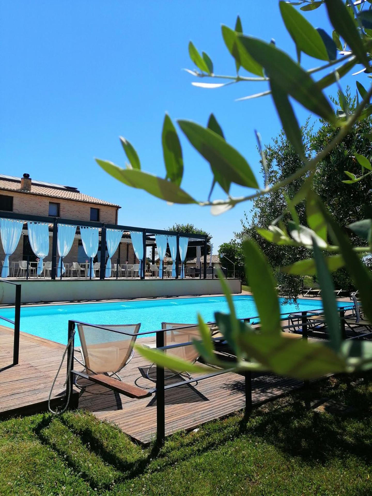 Solea Albergo Di Campagna Trecastelli Esterno foto