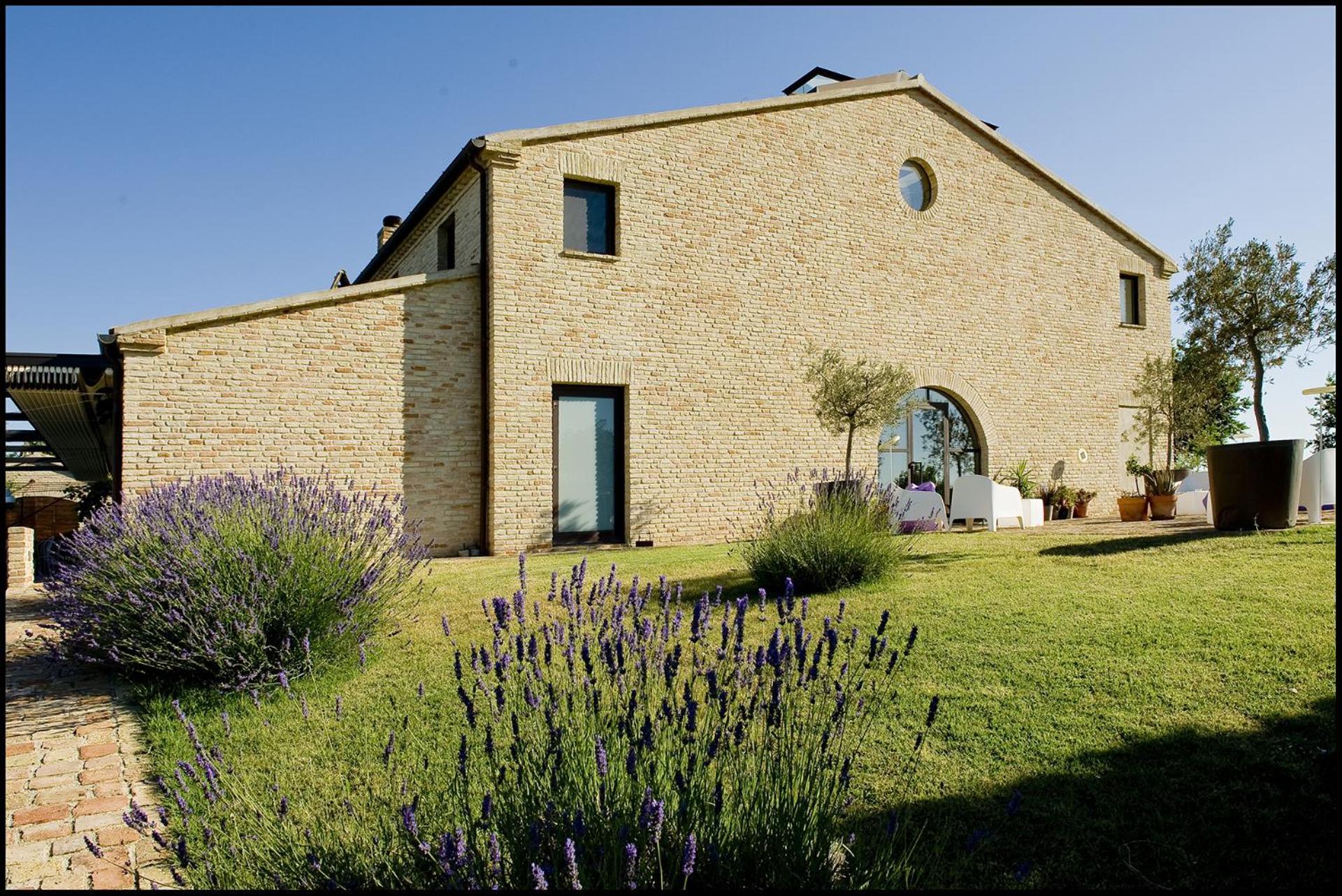 Solea Albergo Di Campagna Trecastelli Esterno foto